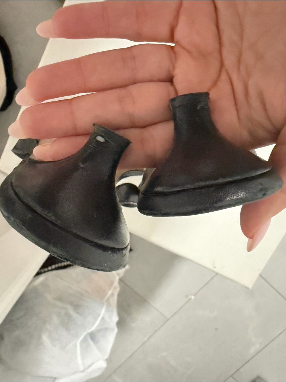 TOTEME Thong Sandals - Picture 5 of 7